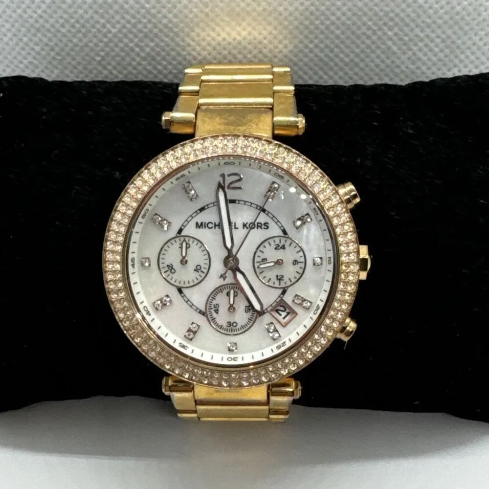 Michael Kors Parker MK5491 Women Rose Gold Analog Dial Quartz Wrist Watch JNA620